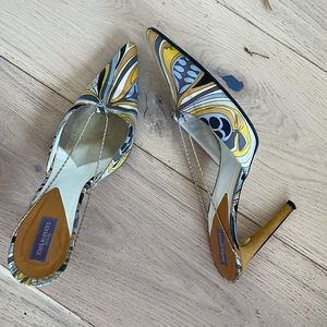 EMILIO PUCCI Gold Chain Satin Leather Heels